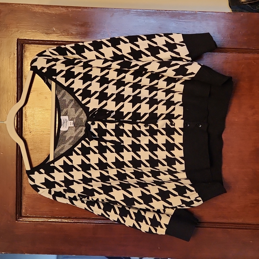 NWT Black and Cream 1950s Cardigan